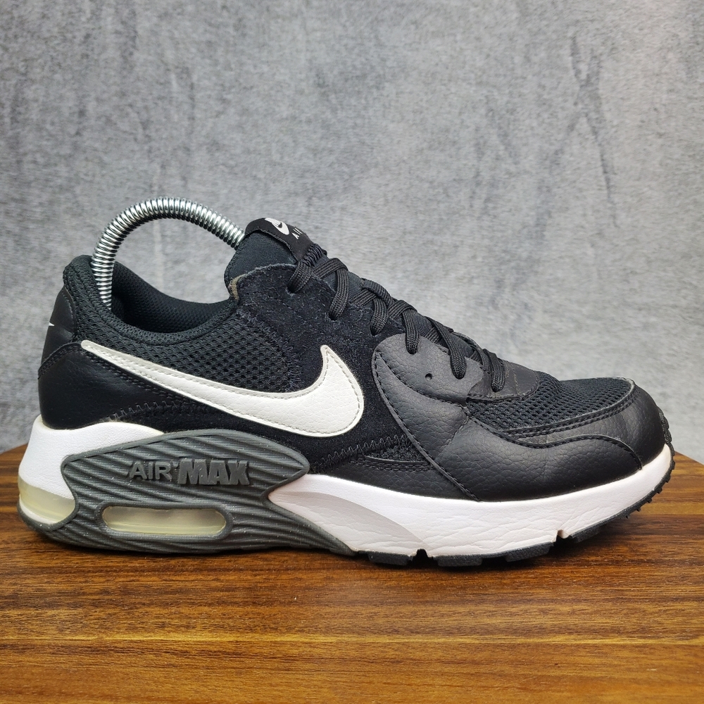 Nike Air Max Excee Shoes Womens 8.5 Black White Athletic Low Top Sneakers